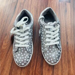 Girl / Women sparkling sneaker. Memory foam
